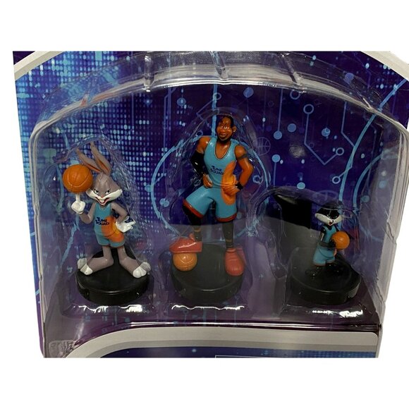 Space Jam A New Legacy Stampers Bugs Bunny Lebron James  Pepé Le Pew Figures NEW - Picture 2 of 3
